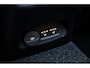 Volvo EX40 Single Motor Extended Range Ultra Black Edition Europa | Google | Long Range | Harman Kardon Audio | 20" Lichtmetalen Velgen | Panoramadak | Getint Glas | Elektrische Stoelverstelling | Nubuck Bekleding | Adaptive Cruise Control | Dodehoekdetectie | 360 Camera | Zitverlenging | Elek. Achterklep | Keyless