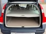 Volvo XC70 2.5 T Momentum CLIMA CRUISE SCHUIFDAK TREKHAAK PDC