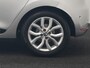 Renault Clio 1.2 TCe Intens 119pk Automaat | Camera | Keyless | Alcantara Sportstoelen Verwarmd | Cruise Control | LED Koplampen | DAB | Navigatie | Park Assist | 16"L.M
