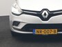 Renault Clio 1.2 TCe Intens 119pk Automaat | Camera | Keyless | Alcantara Sportstoelen Verwarmd | Cruise Control | LED Koplampen | DAB | Navigatie | Park Assist | 16"L.M