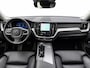 Volvo XC60 2.0 T6 Plug-in hybrid AWD Plus Bright | Pano | Trekhaak | Long Range | Elektrische stoelen | Denimblauw | Pilot Assist