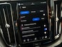 Volvo XC60 2.0 T6 Plug-in hybrid AWD Plus Bright | Pano | Trekhaak | Long Range | Elektrische stoelen | Denimblauw | Pilot Assist