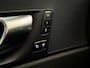 Volvo XC60 2.0 T6 Plug-in hybrid AWD Plus Bright | Pano | Trekhaak | Long Range | Elektrische stoelen | Denimblauw | Pilot Assist