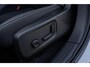 Volvo EX40 Single Motor Extended Range Ultra Black Edition Europa | Google | Long Range | Harman Kardon Audio | 20" Lichtmetalen Velgen | Panoramadak | Getint Glas | Elektrische Stoelverstelling | Nubuck Bekleding | Adaptive Cruise Control | Dodehoekdetectie | 360 Camera | Zitverlenging | Elek. Achterklep | Keyless