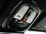 Volvo XC40 B4 Plus Dark | Panoramadak | 360° camera | Harman Kardon | Stoel- en stuurverwarming | Trekhaak