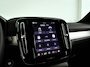Volvo XC40 B4 Plus Dark | Panoramadak | 360° camera | Harman Kardon | Stoel- en stuurverwarming | Trekhaak