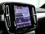 Volvo XC40 B4 Plus Dark | Panoramadak | 360° camera | Harman Kardon | Stoel- en stuurverwarming | Trekhaak