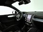 Volvo XC40 B4 Plus Dark | Panoramadak | 360° camera | Harman Kardon | Stoel- en stuurverwarming | Trekhaak