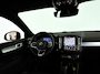 Volvo XC40 B4 Plus Dark | Panoramadak | 360° camera | Harman Kardon | Stoel- en stuurverwarming | Trekhaak