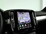 Volvo XC40 B4 Plus Dark | Panoramadak | 360° camera | Harman Kardon | Stoel- en stuurverwarming | Trekhaak