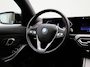 BMW 3-Serie Touring 320e | PANORAMADAK | APPLE CARPLAY - ANDROID AUTO | NAVIGATIE | LED VERLICHTING | LICHTMETALEN VELGEN | PARKEERSENSOREN | DAB RADIO | BLUETOOTH |