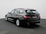 BMW 3-Serie Touring 320e | PANORAMADAK | APPLE CARPLAY - ANDROID AUTO | NAVIGATIE | LED VERLICHTING | LICHTMETALEN VELGEN | PARKEERSENSOREN | DAB RADIO | BLUETOOTH |