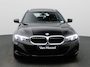 BMW 3-Serie Touring 320e | PANORAMADAK | APPLE CARPLAY - ANDROID AUTO | NAVIGATIE | LED VERLICHTING | LICHTMETALEN VELGEN | PARKEERSENSOREN | DAB RADIO | BLUETOOTH |