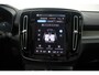 Volvo EC40 Single Motor Extended Range Ultra Europa 82 kWh | Eerste registratie september 2026 | Black Edition | Panoramadak | Semi-elektrische trekhaak | Verwarmbare voorstoelen+stuurwiel | Elektrisch bedienbare voorstoelen | 360 graden camera | Premium Audio by Harman Kardon | Warmtepomp | Adaptieve Cruise Control | 20 inch lichtmetalen velgen