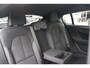 Volvo EC40 Single Motor Extended Range Ultra Europa 82 kWh | Eerste registratie september 2026 | Black Edition | Panoramadak | Semi-elektrische trekhaak | Verwarmbare voorstoelen+stuurwiel | Elektrisch bedienbare voorstoelen | 360 graden camera | Premium Audio by Harman Kardon | Warmtepomp | Adaptieve Cruise Control | 20 inch lichtmetalen velgen