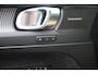 Volvo EC40 Single Motor Extended Range Ultra Europa 82 kWh | Eerste registratie september 2026 | Black Edition | Panoramadak | Semi-elektrische trekhaak | Verwarmbare voorstoelen+stuurwiel | Elektrisch bedienbare voorstoelen | 360 graden camera | Premium Audio by Harman Kardon | Warmtepomp | Adaptieve Cruise Control | 20 inch lichtmetalen velgen