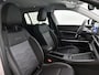 Jeep Avenger 156pk Summit 54 kWh Automaat | Elektrische Klep | Adaptieve Cruise Control | ACCU 97% | Climate Control | Navigatie | 3 Fase | full-LED | 18"LMV | Dodehoekdetectie | Apple Carplay/Android Auto |