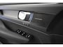 Volvo XC40 1.5 T4 Recharge Inscription 360°Cam R-Design El Trekh +aKlep Pano Stoel+Stuur verwarming