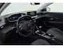 Peugeot 208 1.2 PureTech Allure 100pk | Climate Control | Camera | Apple Carplay - Android Auto | Stoelverwarming | Cruise Control | Parkeersensoren | DAB