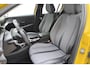Peugeot 208 1.2 PureTech Allure 100pk | Climate Control | Camera | Apple Carplay - Android Auto | Stoelverwarming | Cruise Control | Parkeersensoren | DAB