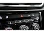 Volkswagen T-Roc 1.0 TSI R-Line Dealeronderh. / Stoelverwarming / Smartphone Integratie / Parkeerhulp voor- en achter / DAB+