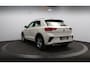 Volkswagen T-Roc 1.0 TSI R-Line Dealeronderh. / Stoelverwarming / Smartphone Integratie / Parkeerhulp voor- en achter / DAB+