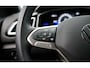 Volkswagen T-Roc 1.0 TSI R-Line Dealeronderh. / Stoelverwarming / Smartphone Integratie / Parkeerhulp voor- en achter / DAB+