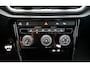 Volkswagen T-Roc 1.0 TSI R-Line Dealeronderh. / Stoelverwarming / Smartphone Integratie / Parkeerhulp voor- en achter / DAB+