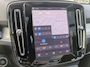 Volvo XC40 B4 211PK Plus Dark | BLIS | Trekhaak | 360 | H&K | Pano | Carplay | Elektr. Stoelen | ACC | Stoel/Stuur verwarming |