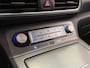 Hyundai Kona Electric EV Premium 64 kWh / HUD / Camera / 2e eig. / NL-auto