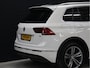 Volkswagen Tiguan 1.4 TSI ACT Comfortline Business R Line [SCHUIFKANTELDAK, APPLE CARPLAY, ANDROID, STOELVERWARMING, ADAPTIVE CRUISE CONTROL, DIGITAL DASH, CAMERA, PDC V+A, ELEKTRISCHE ACHTERKLEP, CLIMATE CONTROL, LED, BLUETOOTH, NIEUWSTAAT]
