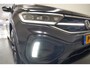 Volkswagen T-Roc 1.5 TSI 150pk R-Line Aut. [ Winterpakket Virtual Navi Apple/Android ]