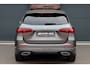 Mercedes-Benz B-klasse 250 e AMG Line | Panoramadak | Memory | Distronic | AMG Exclusief-pakket | Trekhaak | Surround Camera | Leder | Dodehoekassistent | Mutlibeam LED |
