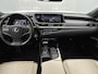 Lexus ES 300h Executive Line | Schuif/Kantel Dak | Blind Spot m Stoel+stuurverwarming | Stoelventilatie | Premium Navigatiesysteem | Memory Seats |