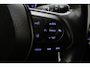 Toyota RAV4 2.5 Hybrid 2WD Bi-Tone | Trekhaak | Apple Carplay / Android Auto | Stoel-/stuurverwarming | Verwarmbare voorruit | Leder | LED | Parkeersensoren voor/achter | Camera | Keyless | Adaptive Cruise | Clima | 18 inch