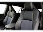 Toyota RAV4 2.5 Hybrid 2WD Bi-Tone | Trekhaak | Apple Carplay / Android Auto | Stoel-/stuurverwarming | Verwarmbare voorruit | Leder | LED | Parkeersensoren voor/achter | Camera | Keyless | Adaptive Cruise | Clima | 18 inch