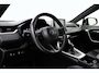 Toyota RAV4 2.5 Hybrid 2WD Bi-Tone | Trekhaak | Apple Carplay / Android Auto | Stoel-/stuurverwarming | Verwarmbare voorruit | Leder | LED | Parkeersensoren voor/achter | Camera | Keyless | Adaptive Cruise | Clima | 18 inch