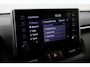 Toyota RAV4 2.5 Hybrid 2WD Bi-Tone | Trekhaak | Apple Carplay / Android Auto | Stoel-/stuurverwarming | Verwarmbare voorruit | Leder | LED | Parkeersensoren voor/achter | Camera | Keyless | Adaptive Cruise | Clima | 18 inch