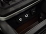 Land Rover Defender 110 Hybrid X-Dynamic P400e SE | Pano | Trekhaak | Meridian |