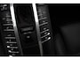 Porsche Macan 2.0 / Trekhaak / Panoramadak / Camera / Adaptieve Stoelen / Luchtvering / 21'' / Bose / Sportchrono / CarPlay / Dodehoek / DAB / ACC