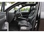 Porsche Macan 2.0 / Trekhaak / Panoramadak / Camera / Adaptieve Stoelen / Luchtvering / 21'' / Bose / Sportchrono / CarPlay / Dodehoek / DAB / ACC