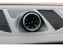 Porsche Macan 2.0 / Trekhaak / Panoramadak / Camera / Adaptieve Stoelen / Luchtvering / 21'' / Bose / Sportchrono / CarPlay / Dodehoek / DAB / ACC