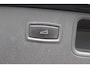 Porsche Macan 2.0 / Trekhaak / Panoramadak / Camera / Adaptieve Stoelen / Luchtvering / 21'' / Bose / Sportchrono / CarPlay / Dodehoek / DAB / ACC
