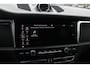 Porsche Macan 2.0 / Trekhaak / Panoramadak / Camera / Adaptieve Stoelen / Luchtvering / 21'' / Bose / Sportchrono / CarPlay / Dodehoek / DAB / ACC