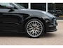 Porsche Macan 2.0 / Trekhaak / Panoramadak / Camera / Adaptieve Stoelen / Luchtvering / 21'' / Bose / Sportchrono / CarPlay / Dodehoek / DAB / ACC