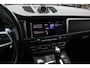 Porsche Macan 2.0 / Trekhaak / Panoramadak / Camera / Adaptieve Stoelen / Luchtvering / 21'' / Bose / Sportchrono / CarPlay / Dodehoek / DAB / ACC