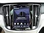 Volvo V60 2.0 T6 Plug-in hybrid AWD Ultimate Bright BOMVOL | PANO | TREKH. | 360° | MASSAGE