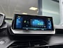 Peugeot e-208 Allure Pack EV 3-FASEN 50kWh 136pk | TREKHAAK | STOELVERW. | KEYLESS ENTRY | ADAPTIVE CRUISE | 3D i-COCKPIT® | CAMERA | NAVI |