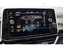 Volkswagen T-Roc 1.5 TSI 150pk DSG R-Line | Trekhaak | Achteruitrijcamera | Stoelverwarming