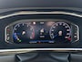 Volkswagen T-Roc 1.5 TSI R-Line |Trekhaak | Camera | Adptieve CC | Climate Control | Keyless entry | NL-Auto